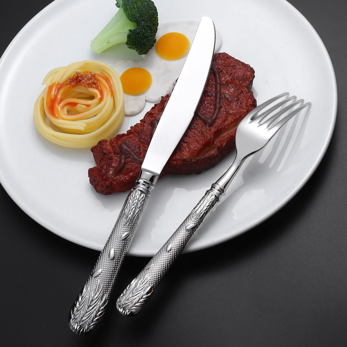 Carved Handle Stainless Steel Flatware Set – 5-Piece Elegant Silverware Collection
