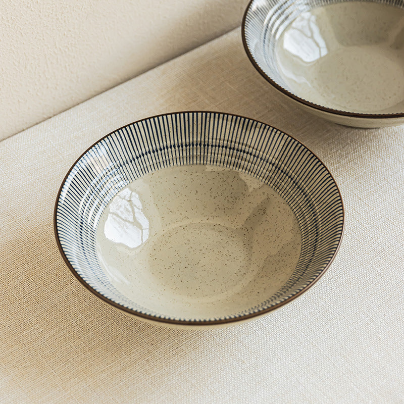 4 - Piece Set of Ceramic Bowls: Timeless Elegance for Your Table