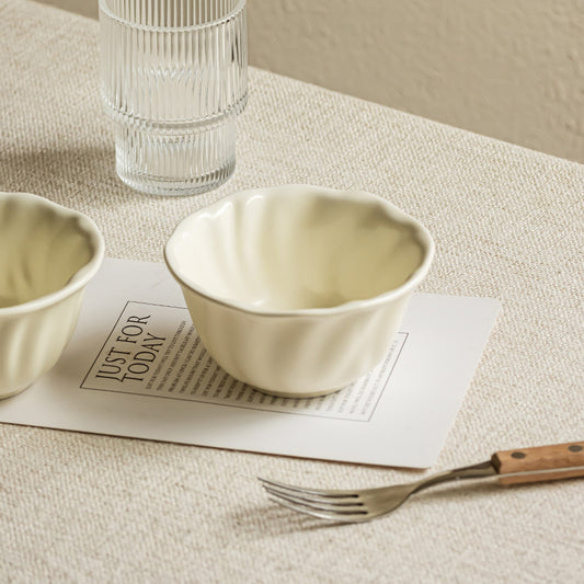 4 - Piece 4.6 - Inch Ceramic Bowl Set with Scalloped Edges: Elegant Tableware for Everyday and Special Occasions