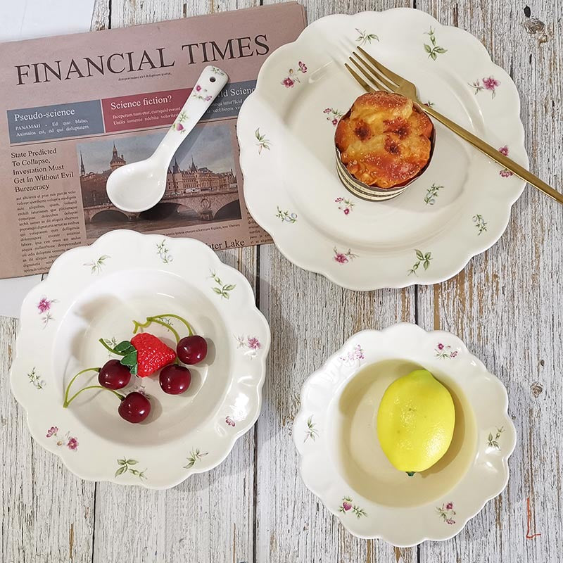Rustic Floral Ceramic Tableware 4 - Piece Set: 6 - inch Bowl + 9 - inch Flat Plate + 8 - inch Deep Plate + Small Spoon, Vintage Scalloped Design, Creating a Cozy Dining Atmosphere