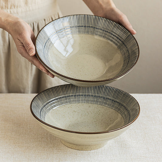 4 - Piece Set of Ceramic Bowls: Timeless Elegance for Your Table